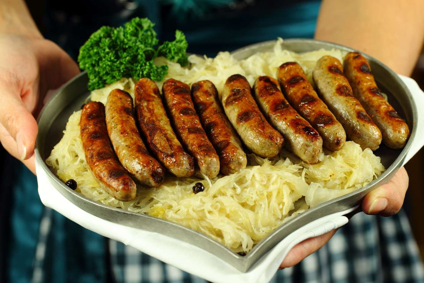 bratwurst roeslein bratwuerst guten appetit 2c71e77f